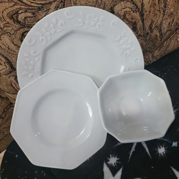 Embossed Solid Tableware Country - Picture 8 of 12